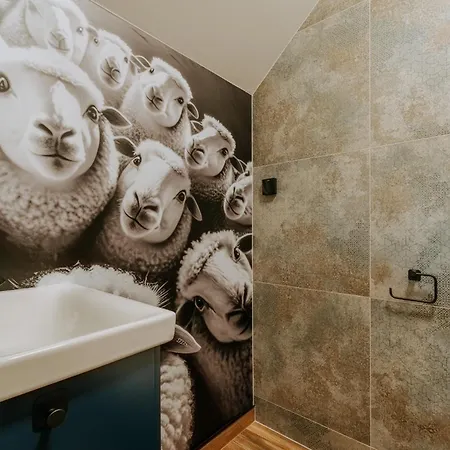 Miedzy Gorami Z Jacuzzi